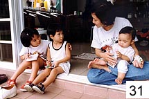 Chui Lian's two daughters with Fey Shien and Natalie 